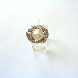 10k white gold pearl ring